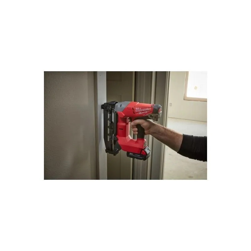 Milwaukee 2741-21CT M18 FUEL 16ga Straight Finish Nailer Kit